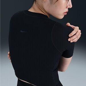 Nike top